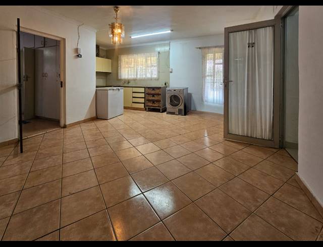 4 BEDROOM HOUSE FOR SALE IN WEST RIDING